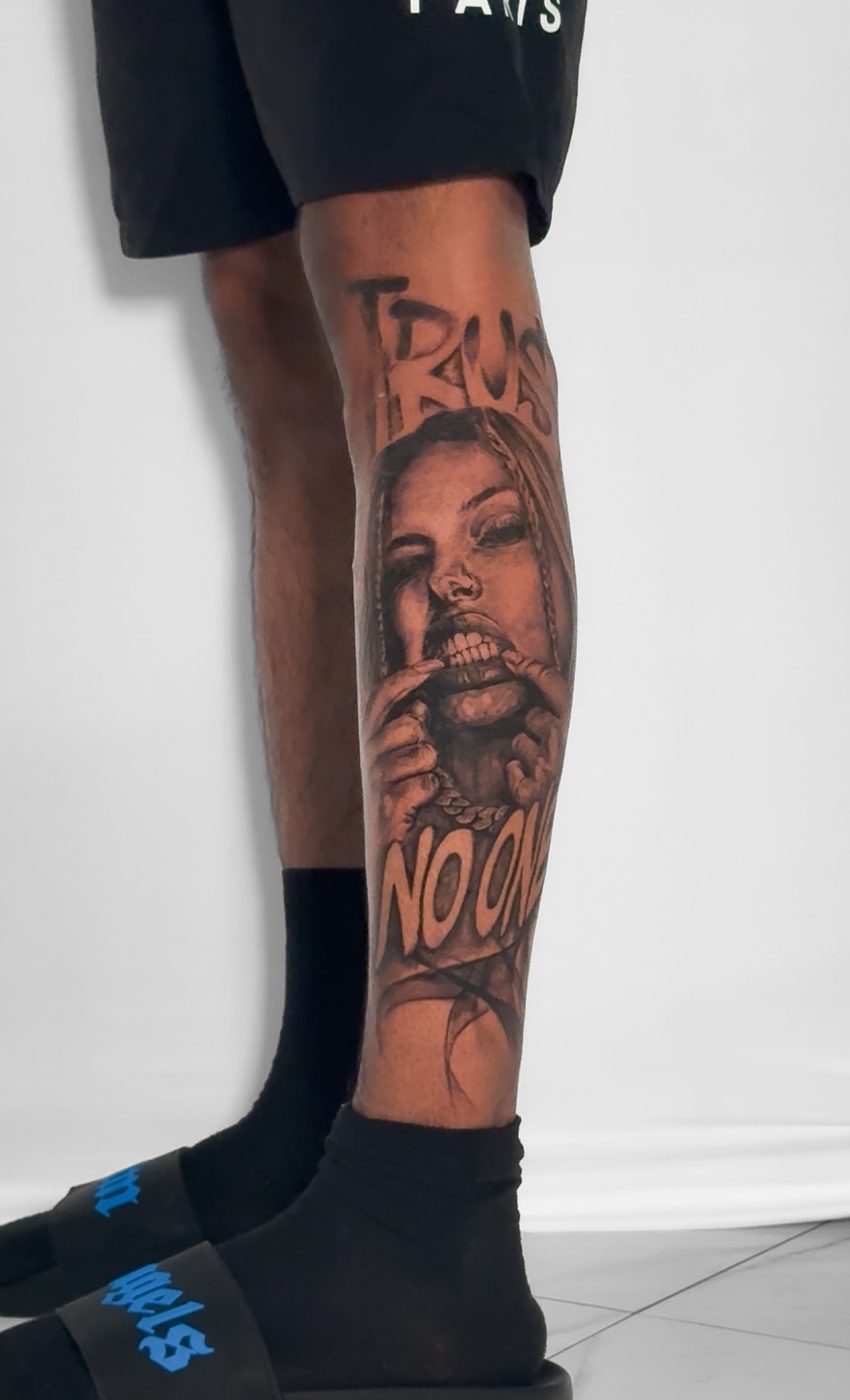 Black and grey realism tattoo by Kacper Mamcarczyk